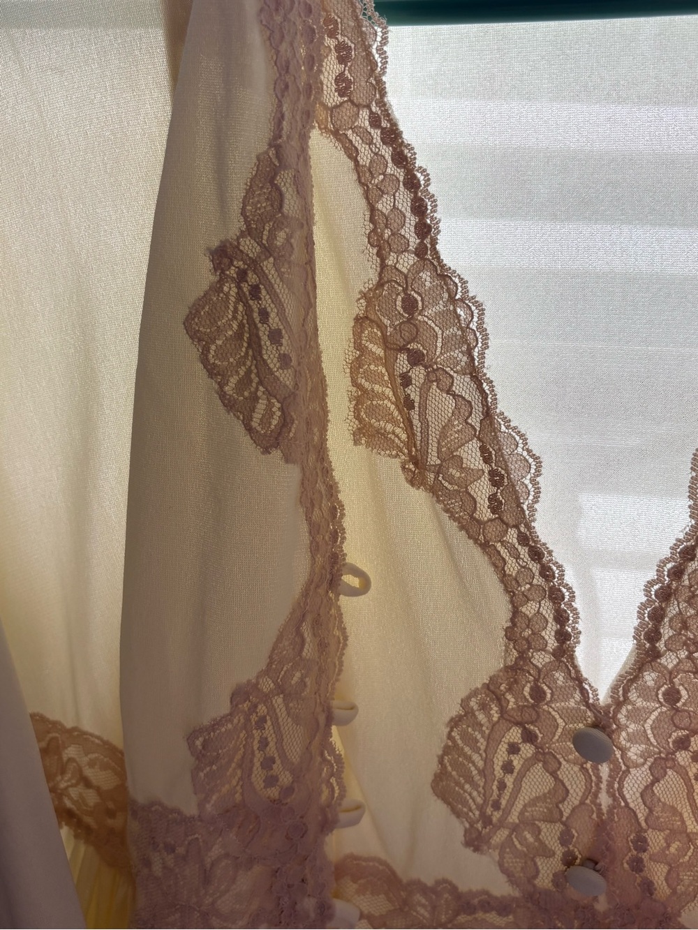 Vintage Cream Long-Sleeve gown and robe combo with Blush Lace Trim - Picture 3 of 4